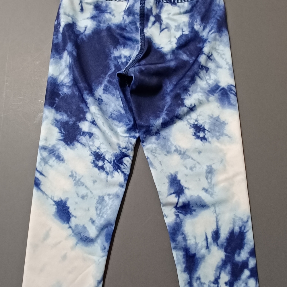 Essentials Girls' Active Capri Legging Blue Tie Dye 4-5T (X-Small)